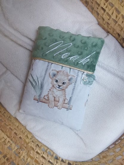 Créez votre protège carnet de santé personnalisé (style 2) – Image 5