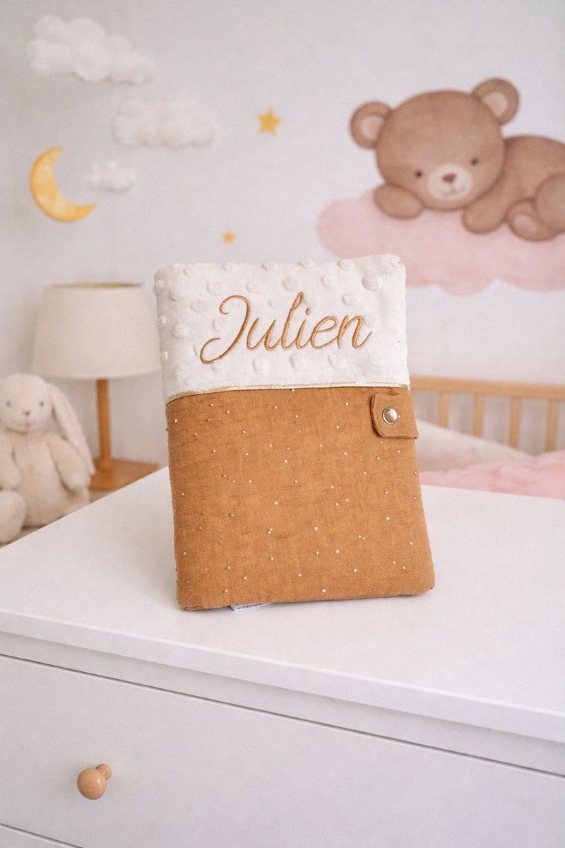 Créez votre protège carnet de santé personnalisé (style 2)